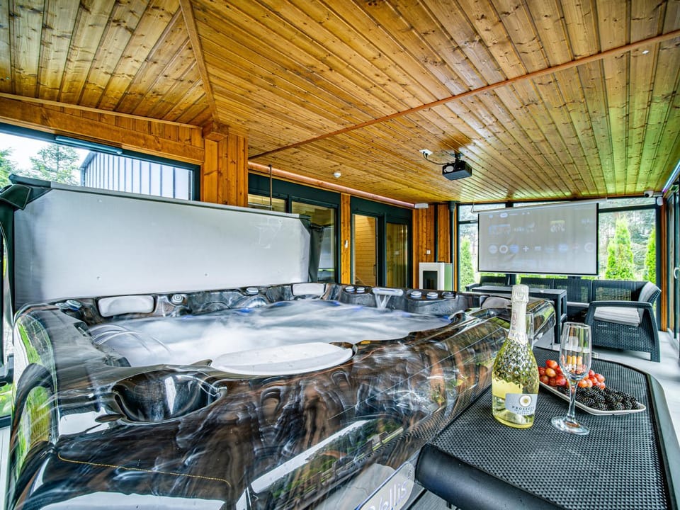 LoveLake dom z jacuzzi House in Poland