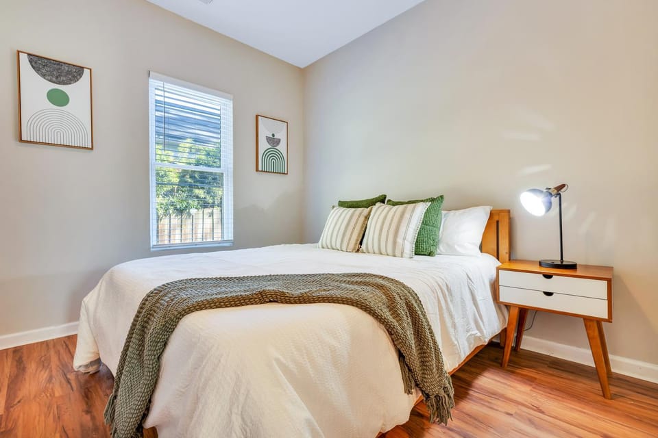Bed, Bedroom
