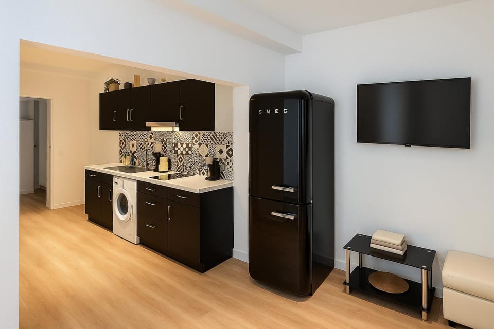 TV and multimedia, Coffee/tea facilities, Kitchen or kitchenette, minibar, oven, pet friendly, stove, toaster