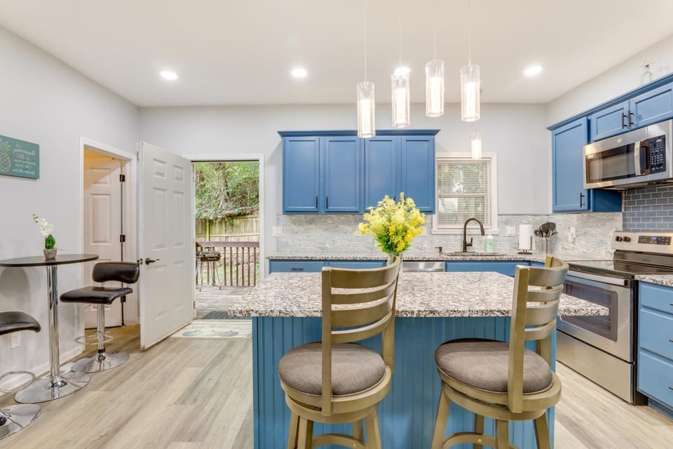 Ideal ATL Base 2 Mi to Mercedes-Benz Stadium, Dtwn House in Atlanta