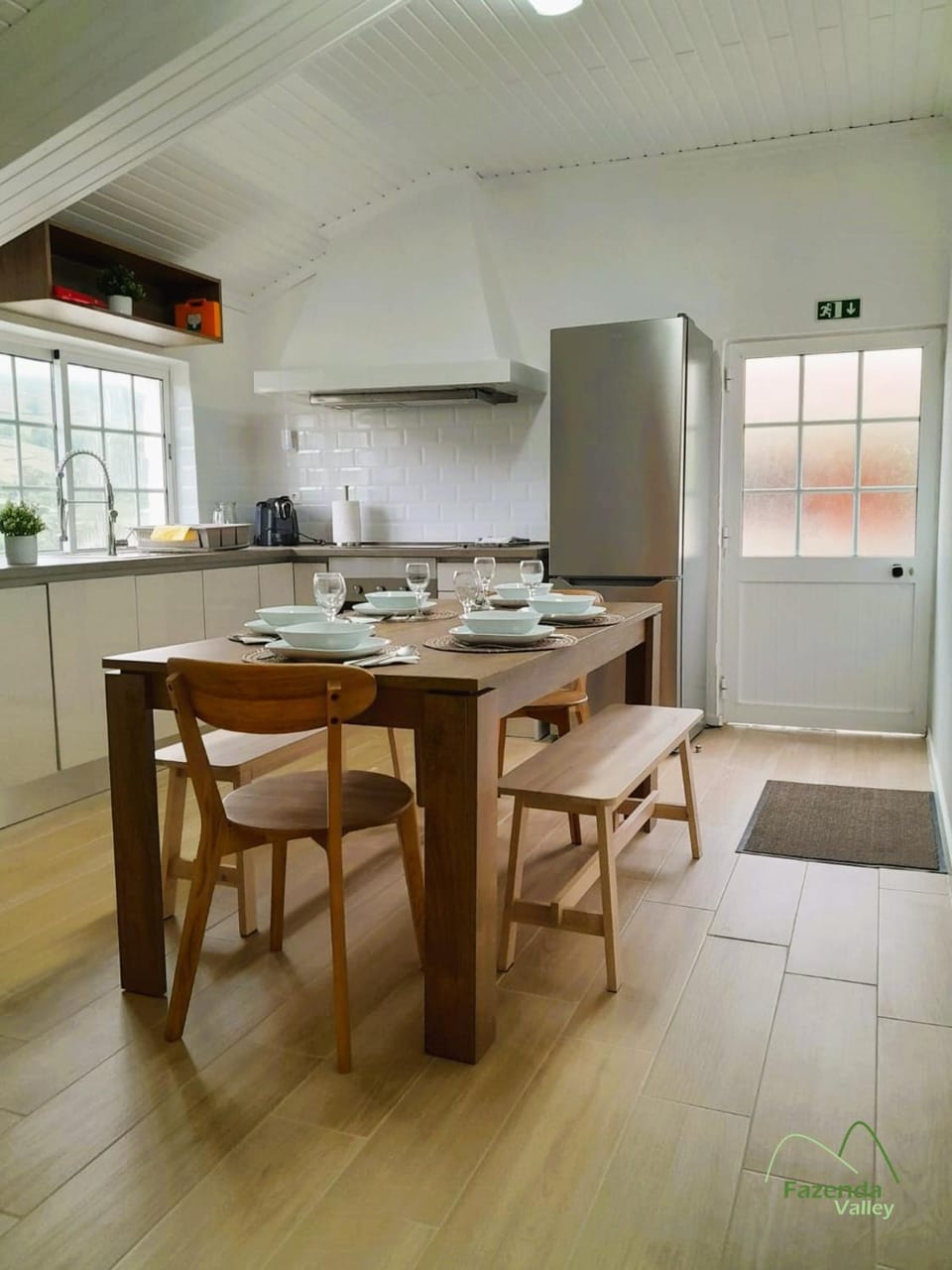 Kitchen or kitchenette, Dining area, minibar, pet friendly, stove