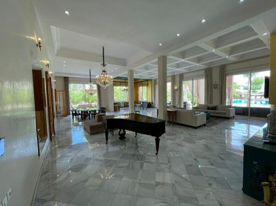 Villa L'MNAM 1400m2 construit 1ha de terrain Villa in Marrakesh-Safi