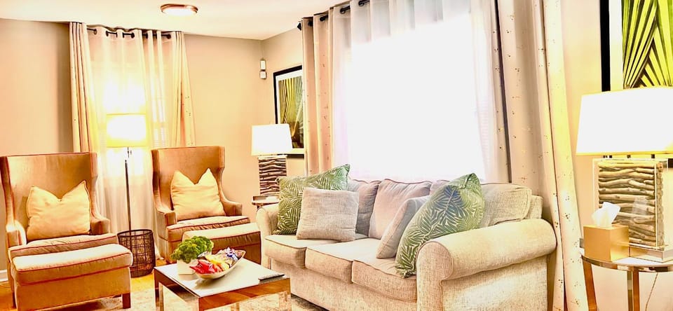 Living room, Seating area, minibar