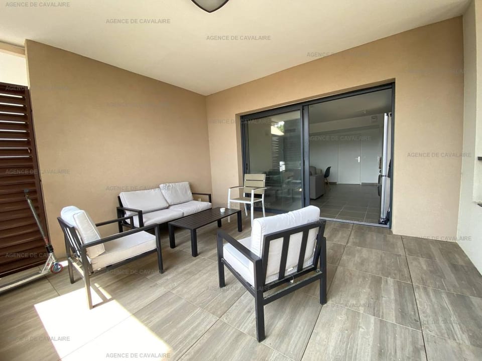 Beau T3 tout confort à 200m de la plage avec clim, terrasse et garage, Cavalaire-sur-Mer - FR-1-100-314 Apartment in Cavalaire-sur-Mer
