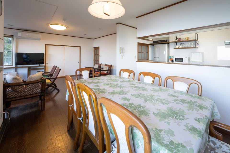 TV and multimedia, Kitchen or kitchenette, Living room, Dining area