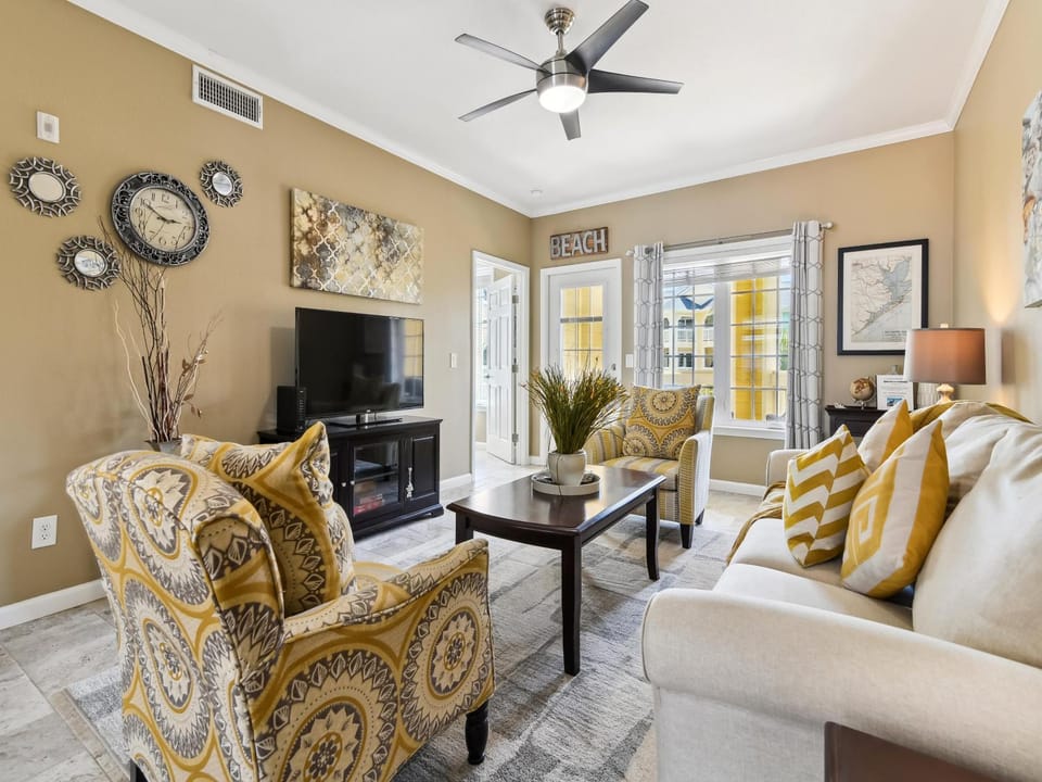 TV and multimedia, Living room, Seating area, fireplace, furniture, air conditioner