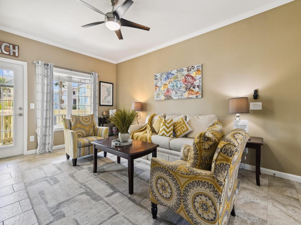 Balcony/Terrace, Living room, Seating area, furniture