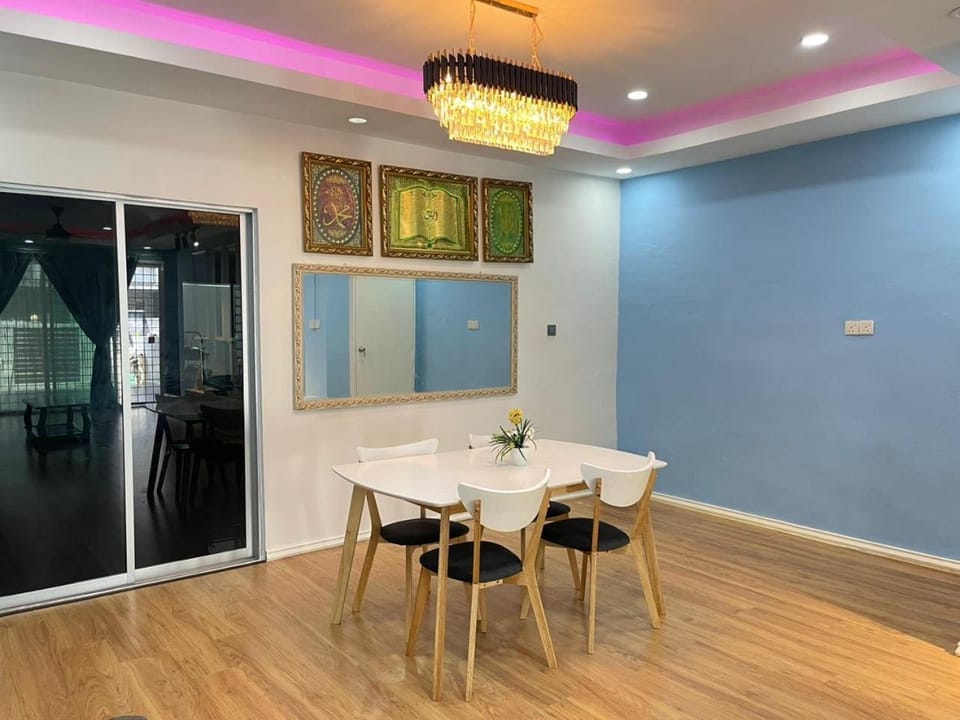 Seating area, Dining area