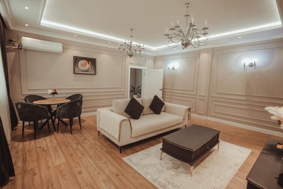 Living room, Photo of the whole room, Seating area, Dining area