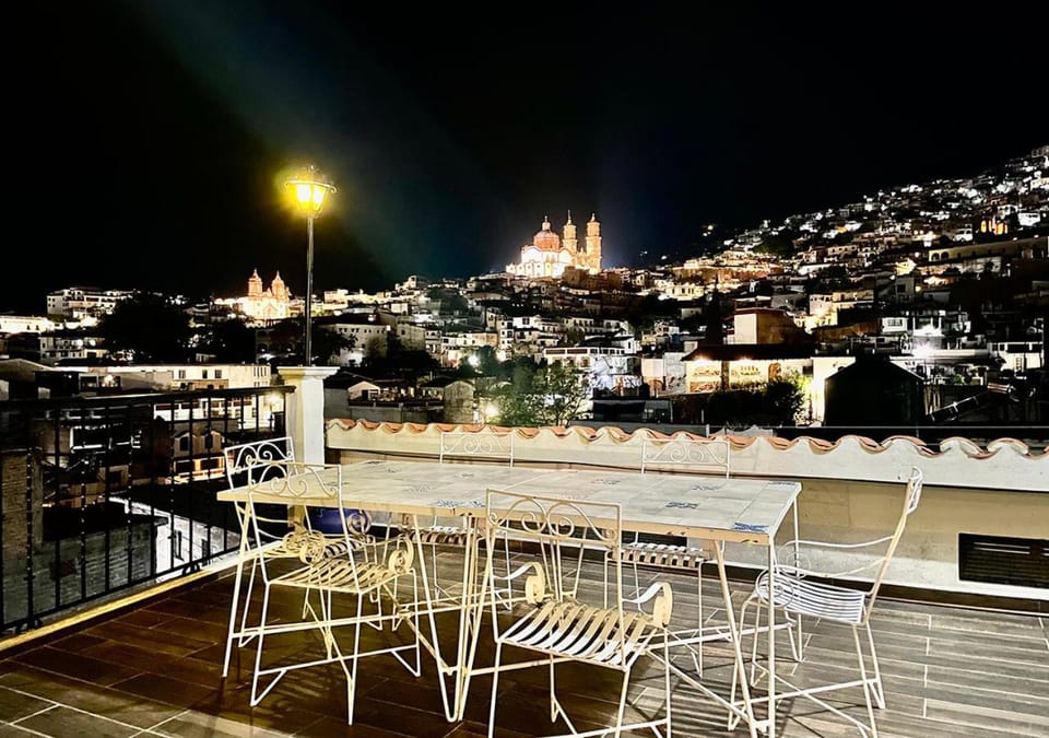 Night, View (from property/room), Balcony/Terrace, City view
