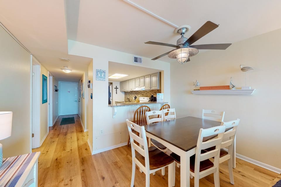 Castaways 8C Apartment in Gulf Shores