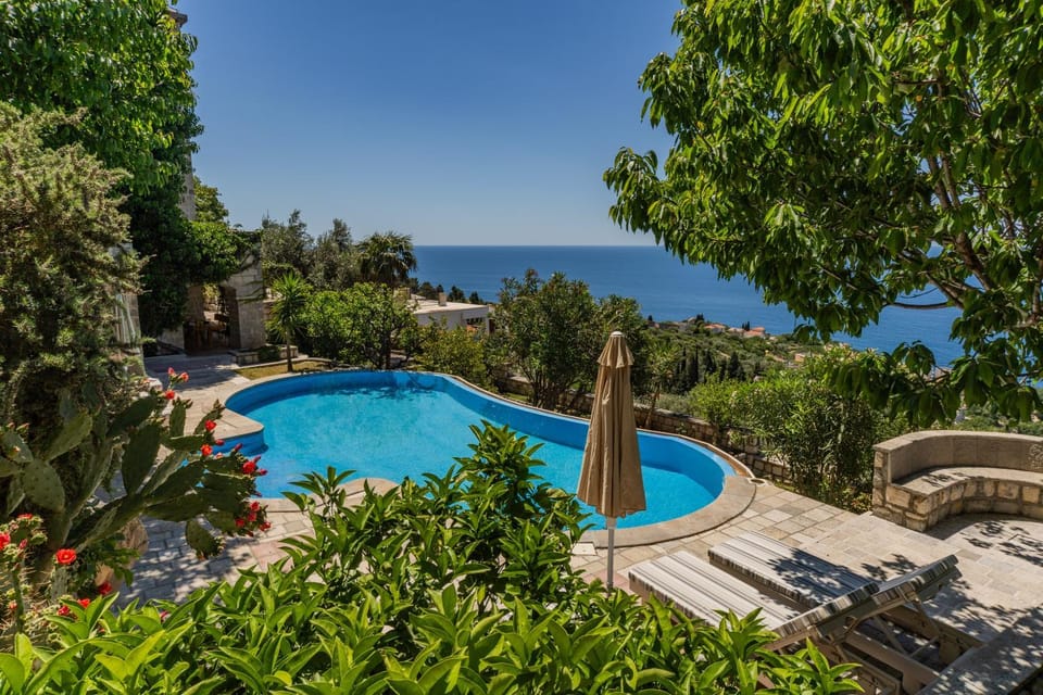 Sea view, Swimming pool
