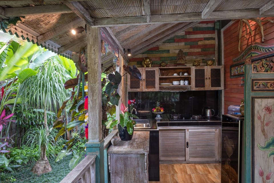 Property building, Patio, Day, Garden, Kitchen or kitchenette, Garden view, kitchen, kitchen