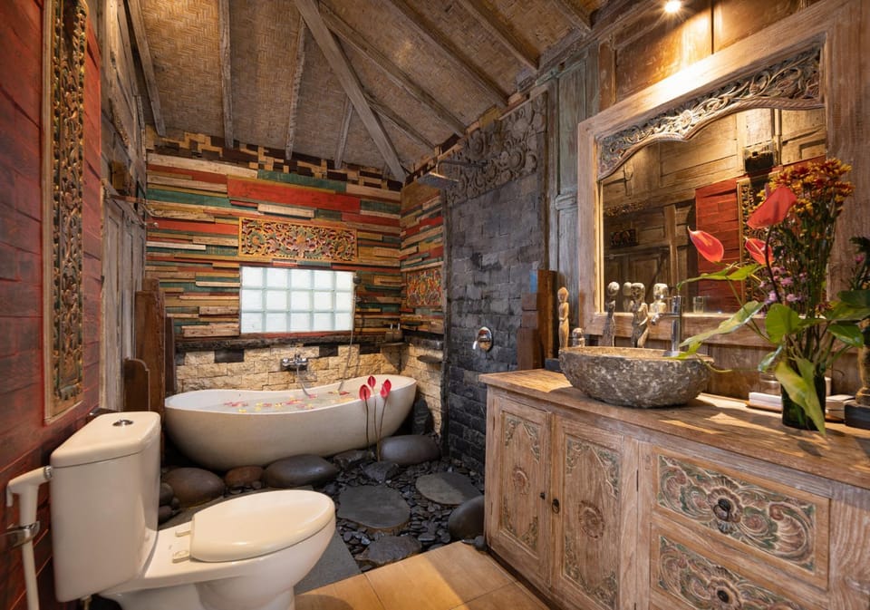 Toilet, Bathroom, Decorative detail, Decorative detail, Bath