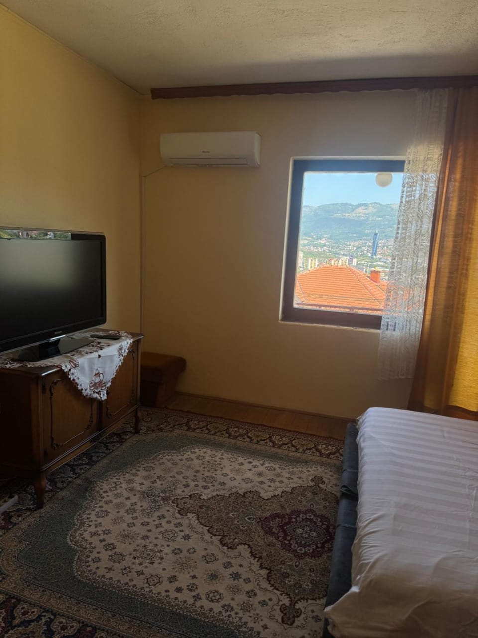 TV and multimedia, Bedroom, air conditioner