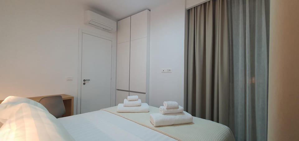Bed, Photo of the whole room, Bedroom, towels, wardrobe, air conditioner