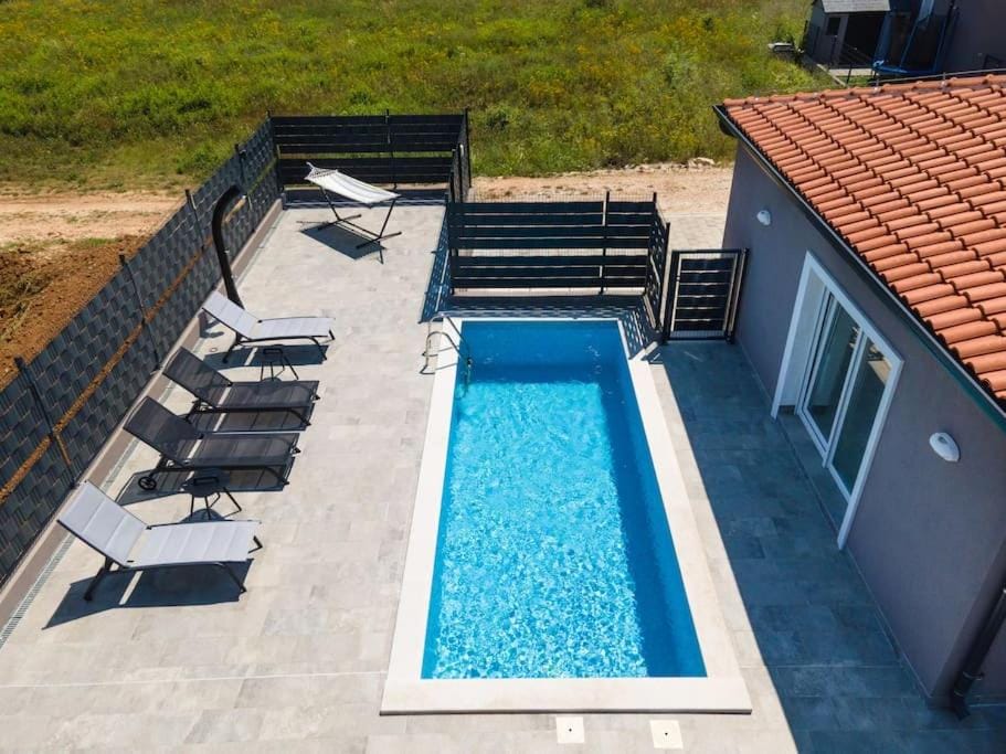 Residence Flego - private swimming pool and big outside space Apartment in Istria County