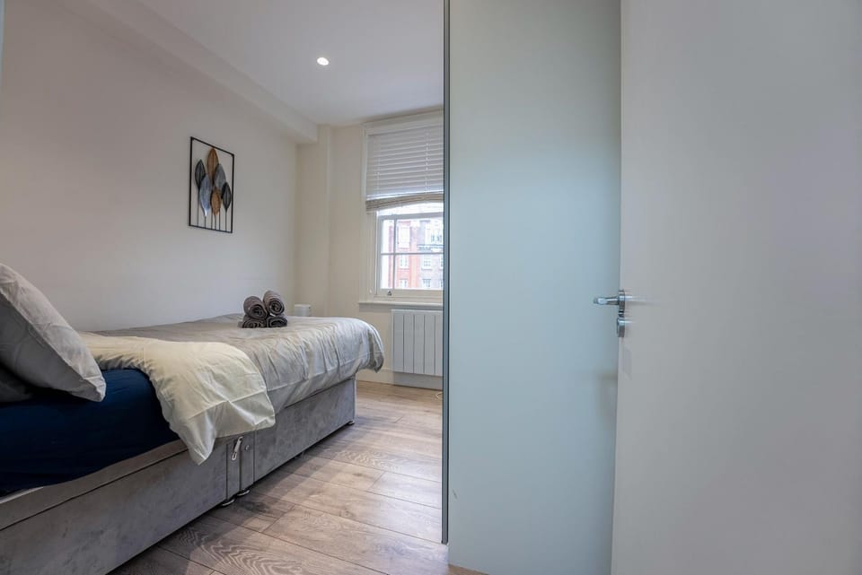 Bed, View (from property/room), Bedroom, wardrobe