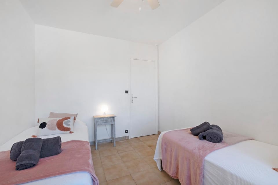 Property building, Living room, Bedroom