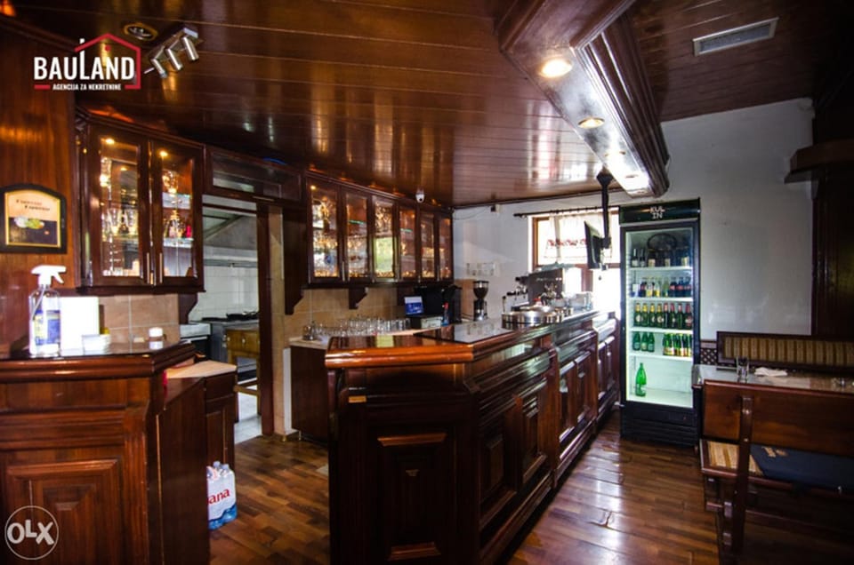 Lounge or bar, Drinks