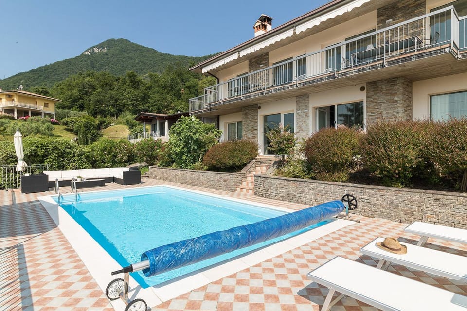 Villa Montagne & Lago by Garda FeWo Villa in Province of Brescia