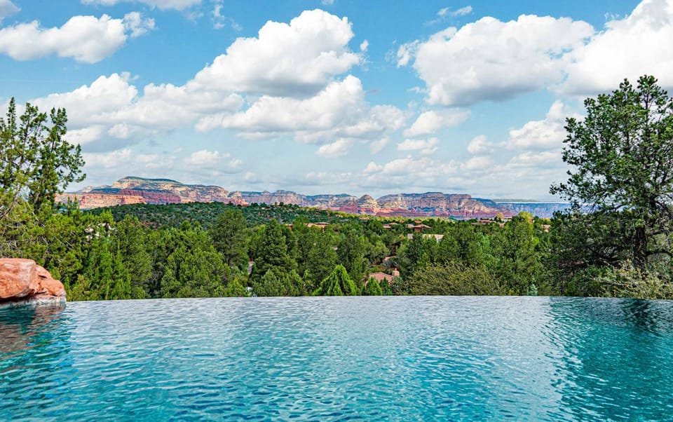 Mountain view, Pool view, Swimming pool