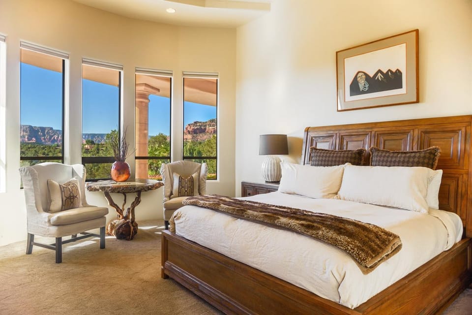 Bed, View (from property/room), Seating area, Bedroom