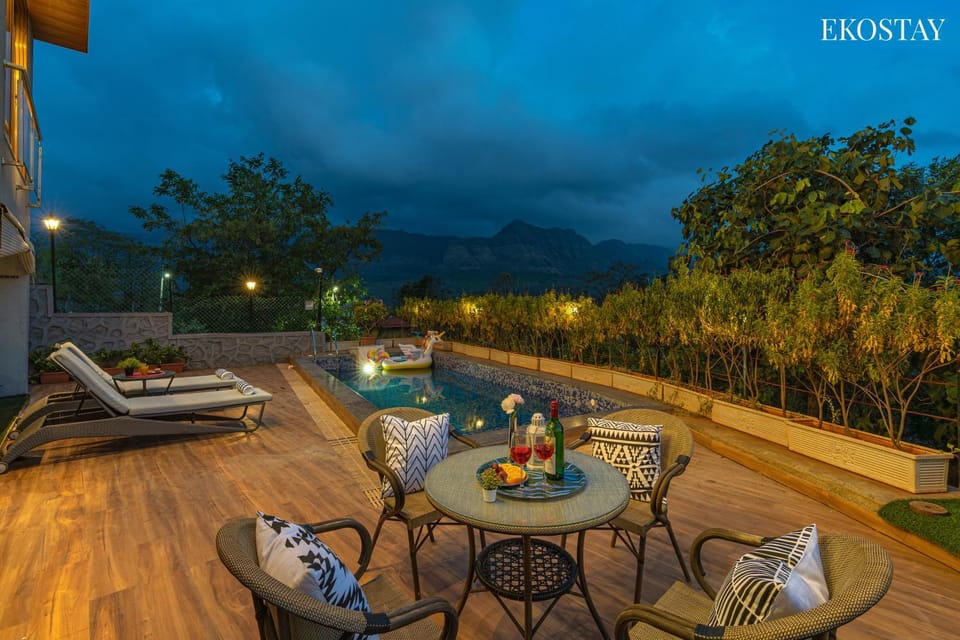 Night, Natural landscape, Garden, View (from property/room), Seating area, Garden view