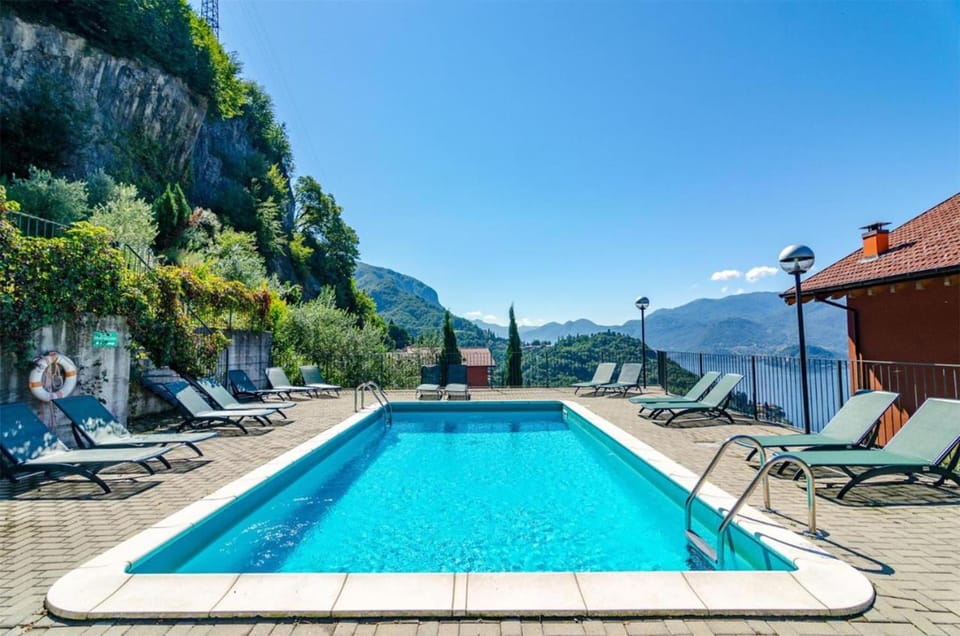 Lake view, Mountain view, Swimming pool