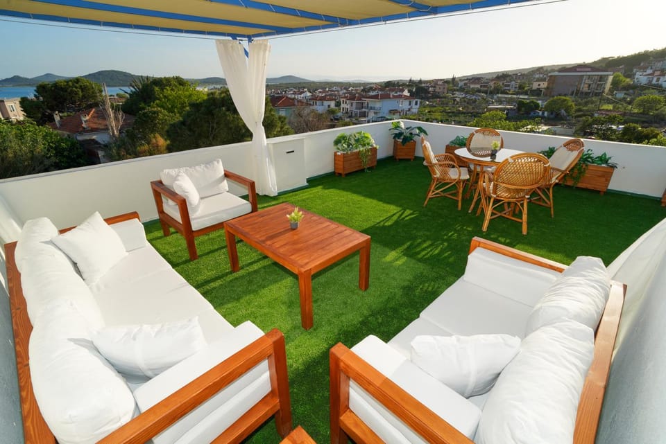 Patio, Natural landscape, View (from property/room), Balcony/Terrace, Seating area