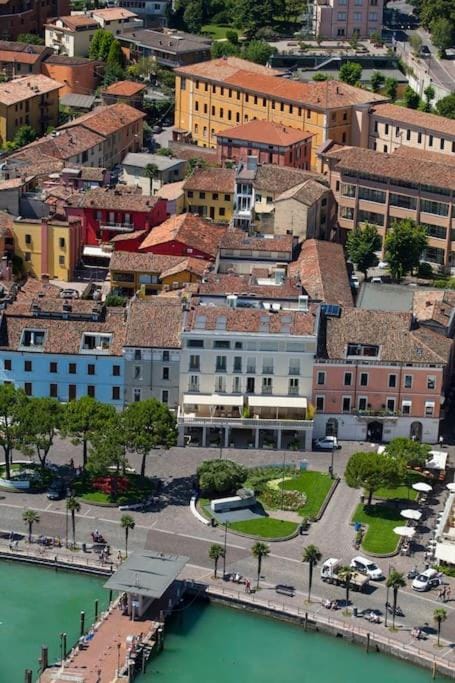 Property building, Day, Neighbourhood, Bird's eye view, City view, Sea view