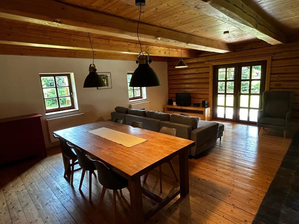 Living room, Seating area, Dining area