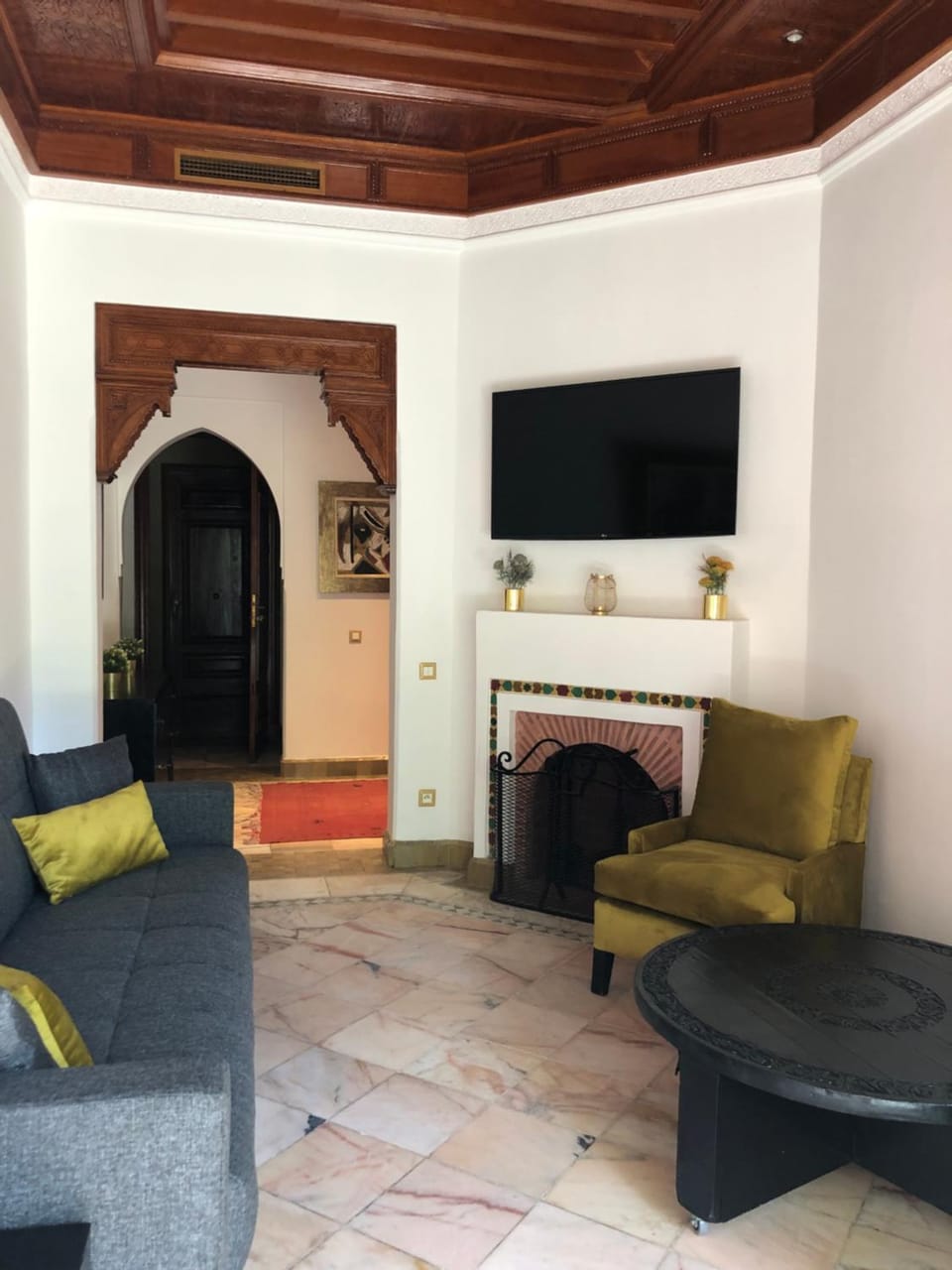 TV and multimedia, Living room, flat iron