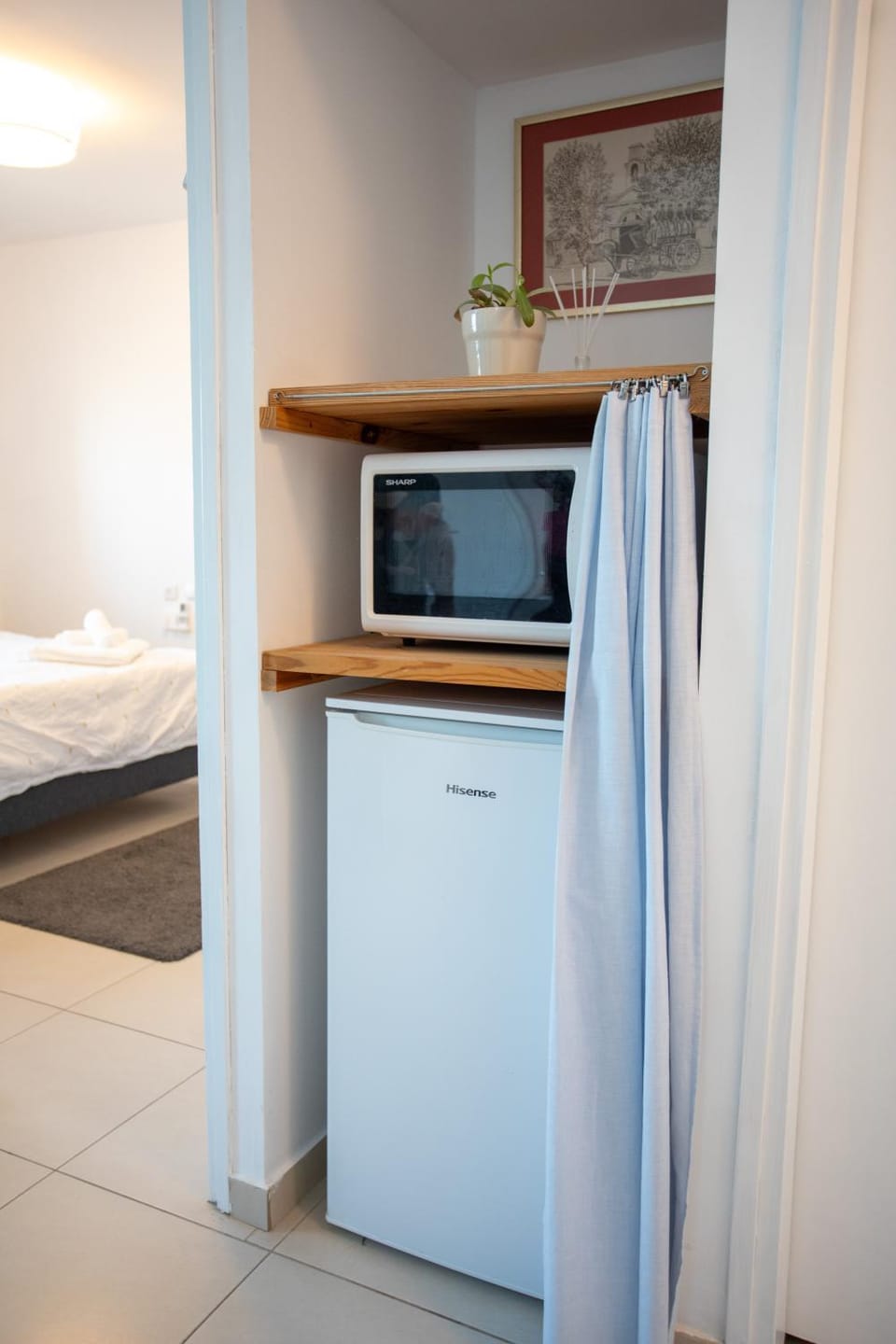 Bedroom, minibar