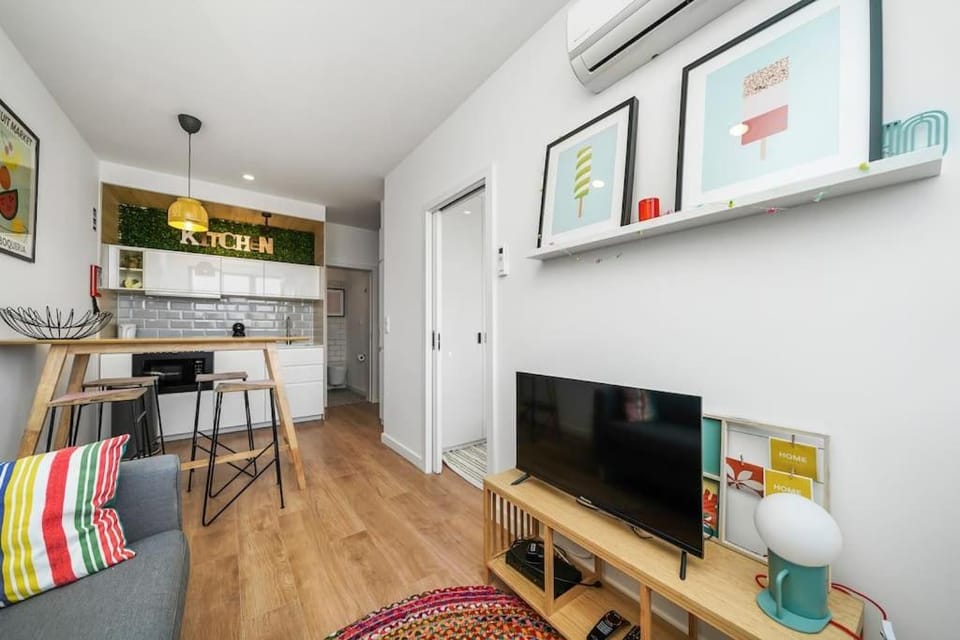 TV and multimedia, Living room, Dining area