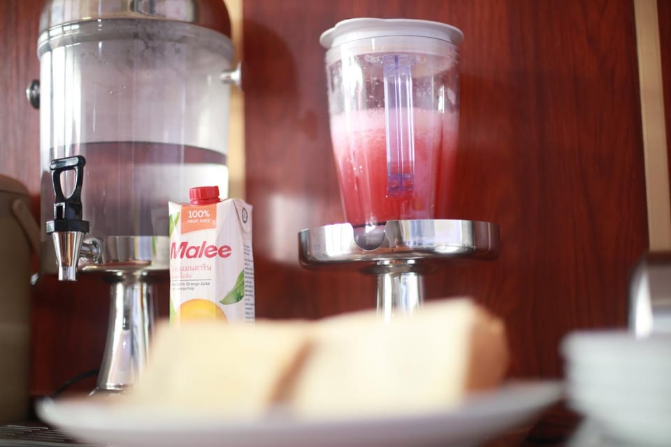 Food and drinks, Food, Drinks