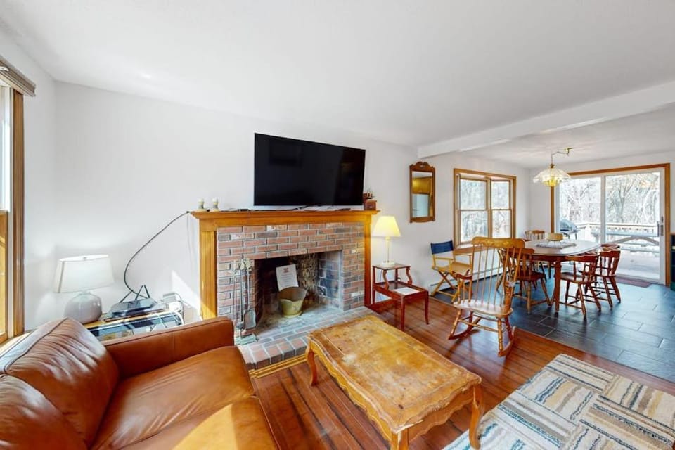 Oakwood Trail Cottage House in Eastham