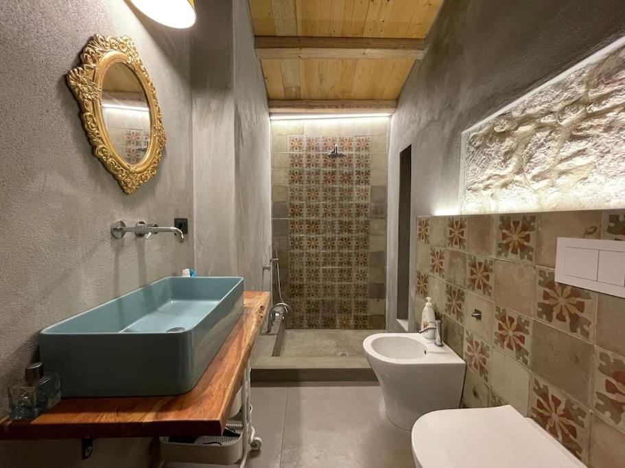 Shower, Toilet, Bathroom, bidet