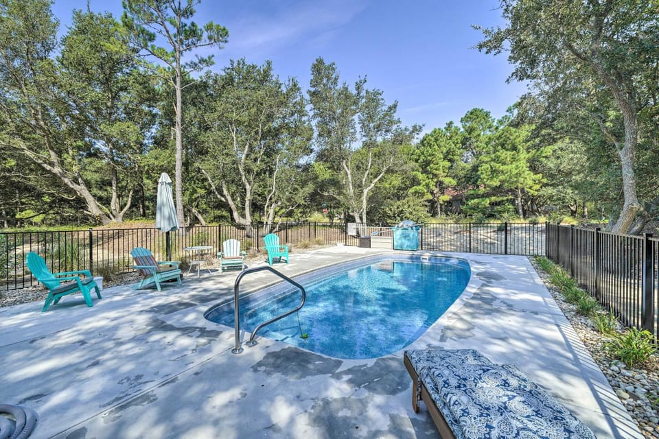 Kitty Hawk Vacation Rental w/ Pool Apartment in Southern Shores