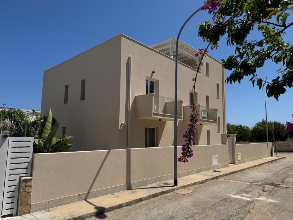 Property building, Day, Neighbourhood, Street view