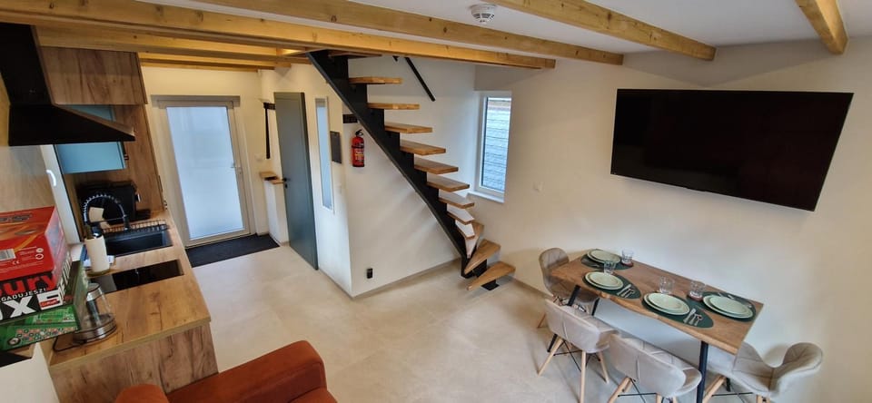 TV and multimedia, Kitchen or kitchenette, Living room, Dining area