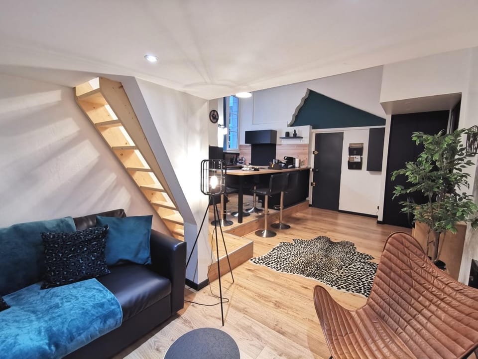 Kitchen or kitchenette, Living room, Dining area