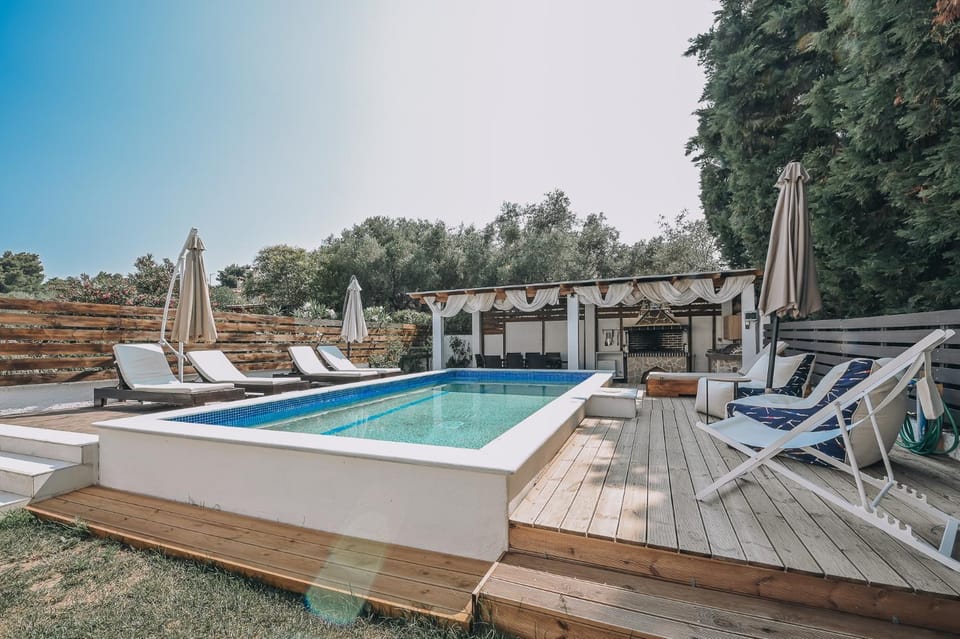 Callisto Private Pool Villa, Pefkohori Villa in Halkidiki