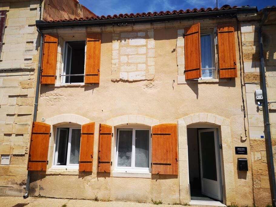 Maison de ville près du port House in Nouvelle-Aquitaine