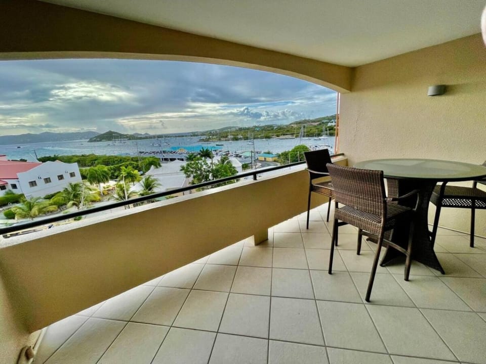 Relaxing 1bed 1bath Villa In Downtown Red Hook! House in Virgin Islands (U.S.)