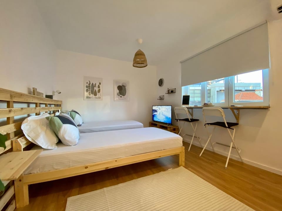 Bed, TV and multimedia, Photo of the whole room, Seating area, Dining area, Evening entertainment