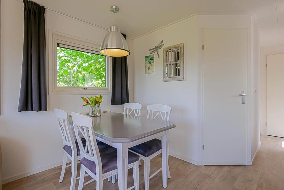 Chalet Riviéra - Camping De Watersnip Sint Maartenszee Chalet in North Holland (province)