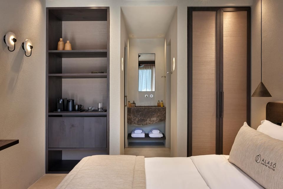 Bed, Photo of the whole room, Bedroom, towels, wardrobe