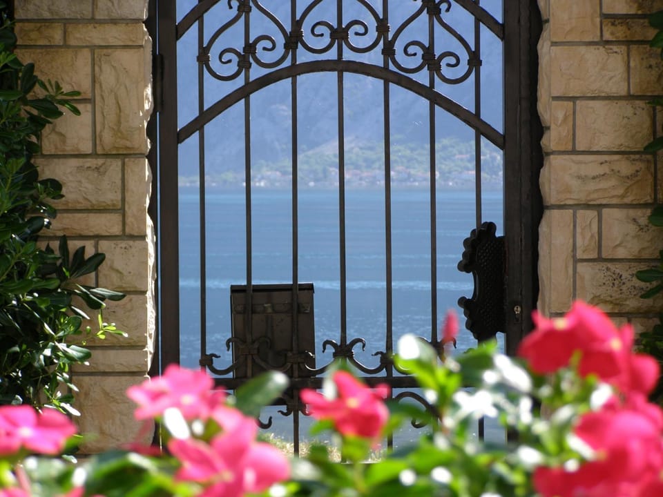 Facade/entrance, Summer, Garden, Sea view