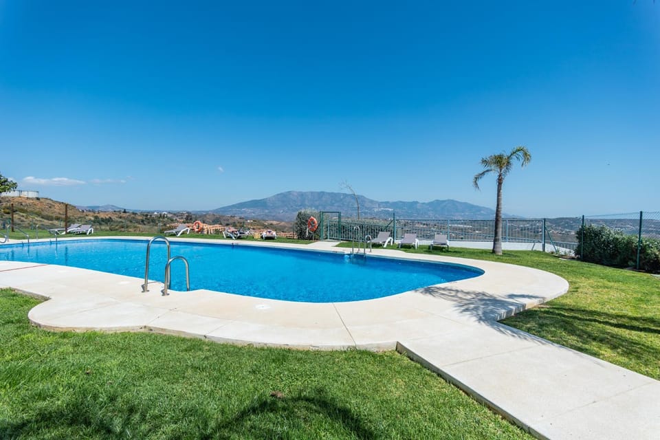 Garden, Swimming pool